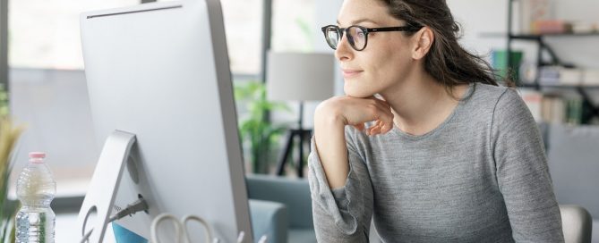 Twaalf uur verplicht aanwezig vijf uur uitbetaald