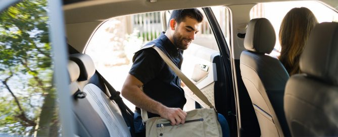 Uber-chauffeur ondernemer of werknemer