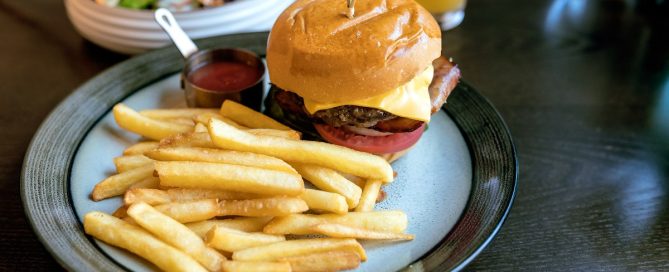 Werkgever plaatst werknemer over naar andere vestiging