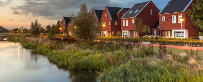 Geen aftrek eigen woningrente bij lening eigen BV